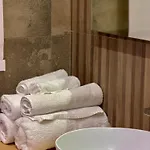Alojamento de Acomodação e Pequeno-almoço Ludogà Luxury