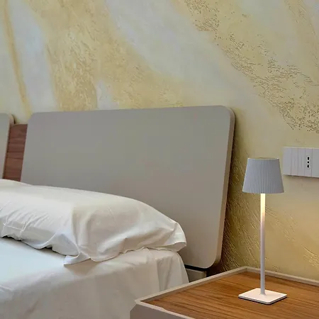 לינה וארוחת בוקר Ludoga Luxury 3*